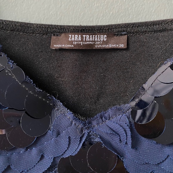 2/$20 Zara sequin and lace navy blue crop top - Picture 9 of 9